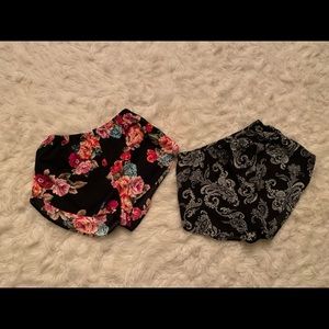2-for-1 Deal! Patterned shorts! Agaci’